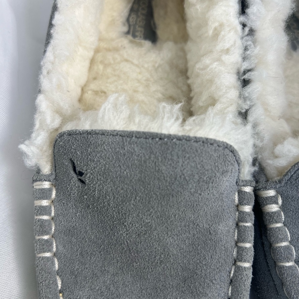 Koolaburra by UGG Grey Cream Plush Slippers Moccasins Size 7 - Picture 7 of 9